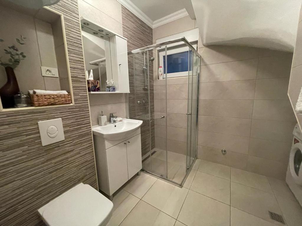 Villa Tamara With Garden And River View - Free Private Parking - Garage Mostar Eksteriør bilde